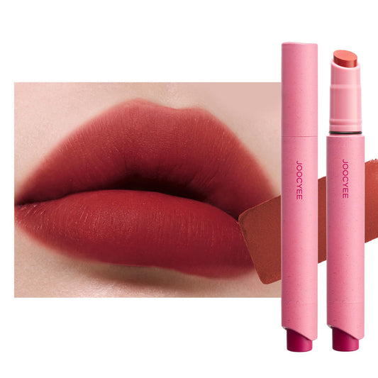 Velvet Matte Long-Wear Lipstick – 12-Hour Soft Blur Finish for All Skin Tones